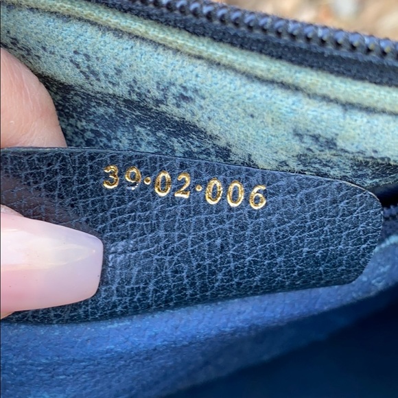 Authentic Vintage Gucci Boston bag - Picture 8 of 13